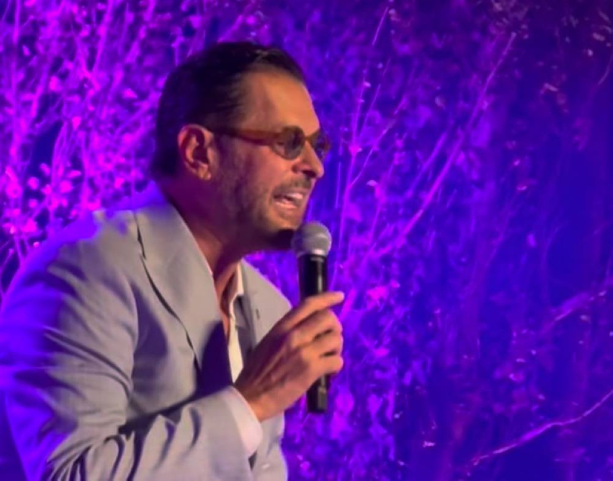 بعد أزمته بمصر.. راغب علامة في ورطة جديدة مع معجبة بعد أزمته بمصر.. راغب علامة في ورطة جديدة مع معجبة