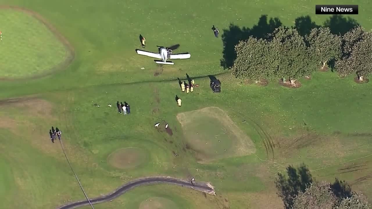 فيديو.. تحطم طائرة على ملعب جولف في سيدني