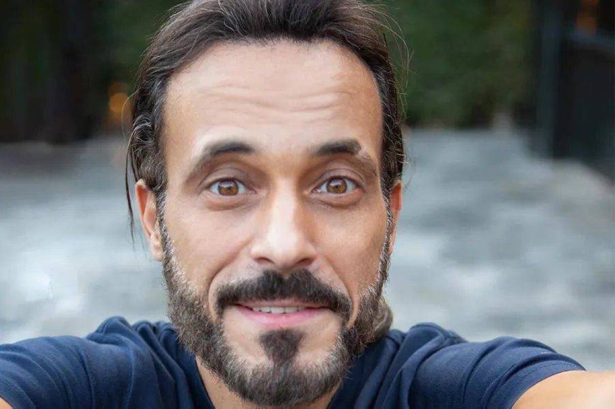 يوسف الشريف يثير تكهنات الجمهور حول وجود جزء ثانٍ من فيلمه الشهير «العالمي» يوسف الشريف يثير تكهنات الجمهور حول وجود جزء ثانٍ من فيلمه الشهير «العالمي»