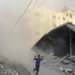 مقتل 64 فلسطينياً.. وإسرائيل تعلن إطلاق المرحلة الأولى من الهجوم على غزة