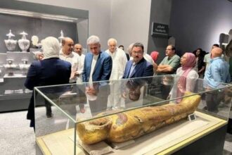 1100 كتاب و86 قطعة أثرية.. مصر تفتح معرض «أسرار المدينة الغارقة» بالإسكندرية