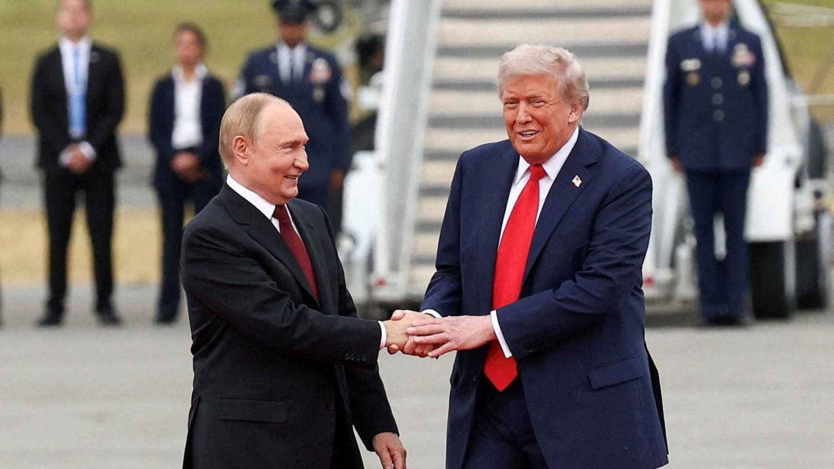 ما العرض الذي قدمه بوتين لترمب في قمة ألاسكا؟ ما العرض الذي قدمه بوتين لترمب في قمة ألاسكا؟