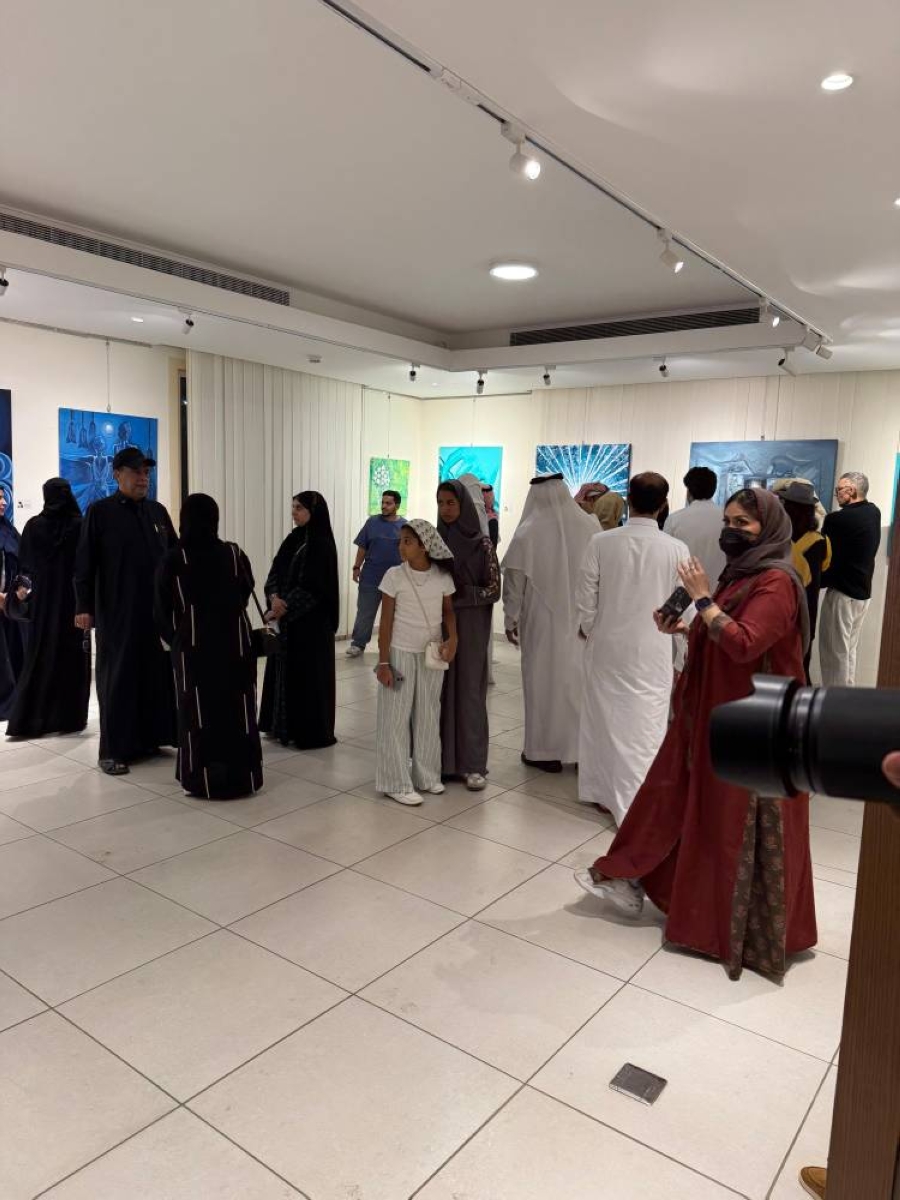 معرض «اللون الواحد» ينطلق بفكرة فنية غير مسبوقة في جدة معرض «اللون الواحد» ينطلق بفكرة فنية غير مسبوقة في جدة