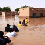 فيضانات تعزل مئات الأسر شرق السودان