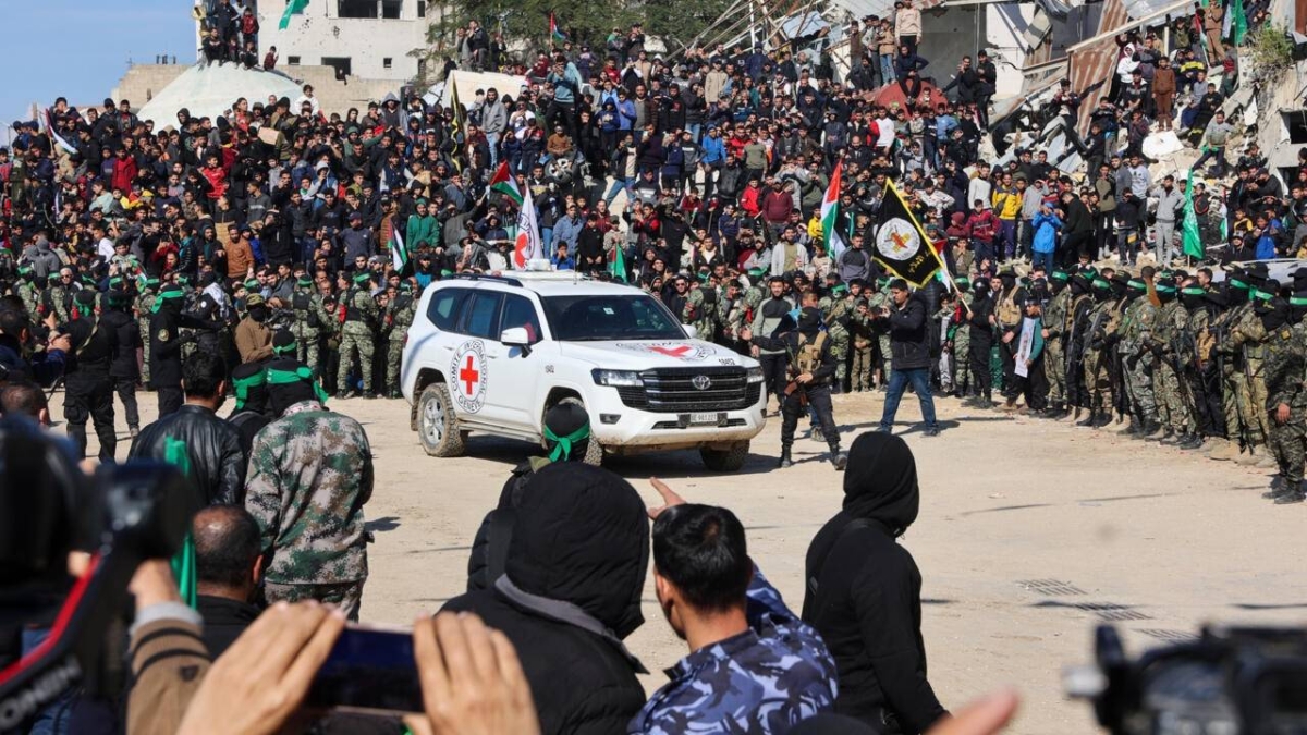 أنباء إسرائيلية عن تدهور صحة رهينتين في غزة أنباء إسرائيلية عن تدهور صحة رهينتين في غزة