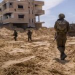 «التايمز»: احتلال غزة محاولة للهروب إلى الأمام