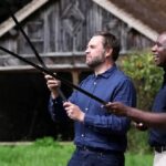 نائب الرئيس الأمريكي يضع وزير الخارجية البريطاني في موقف محرج