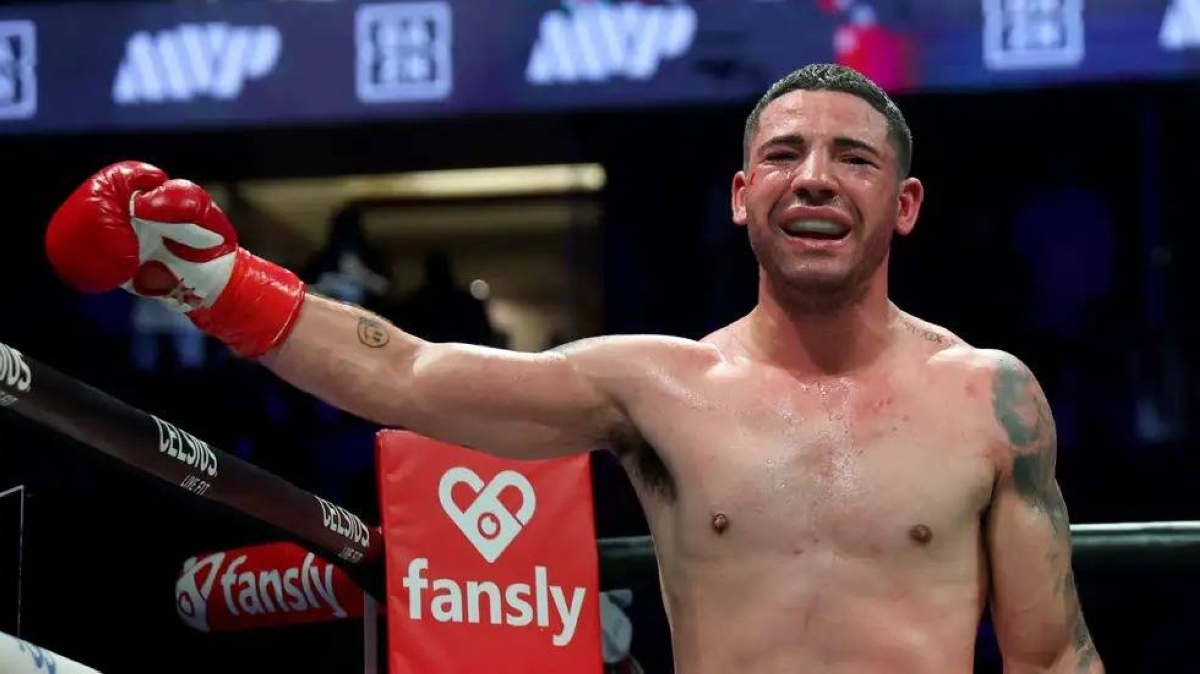 شافيز جونيور خارج السجن.. هل يعود إلى حلبة الملاكمة أم تنتهي مسيرته؟