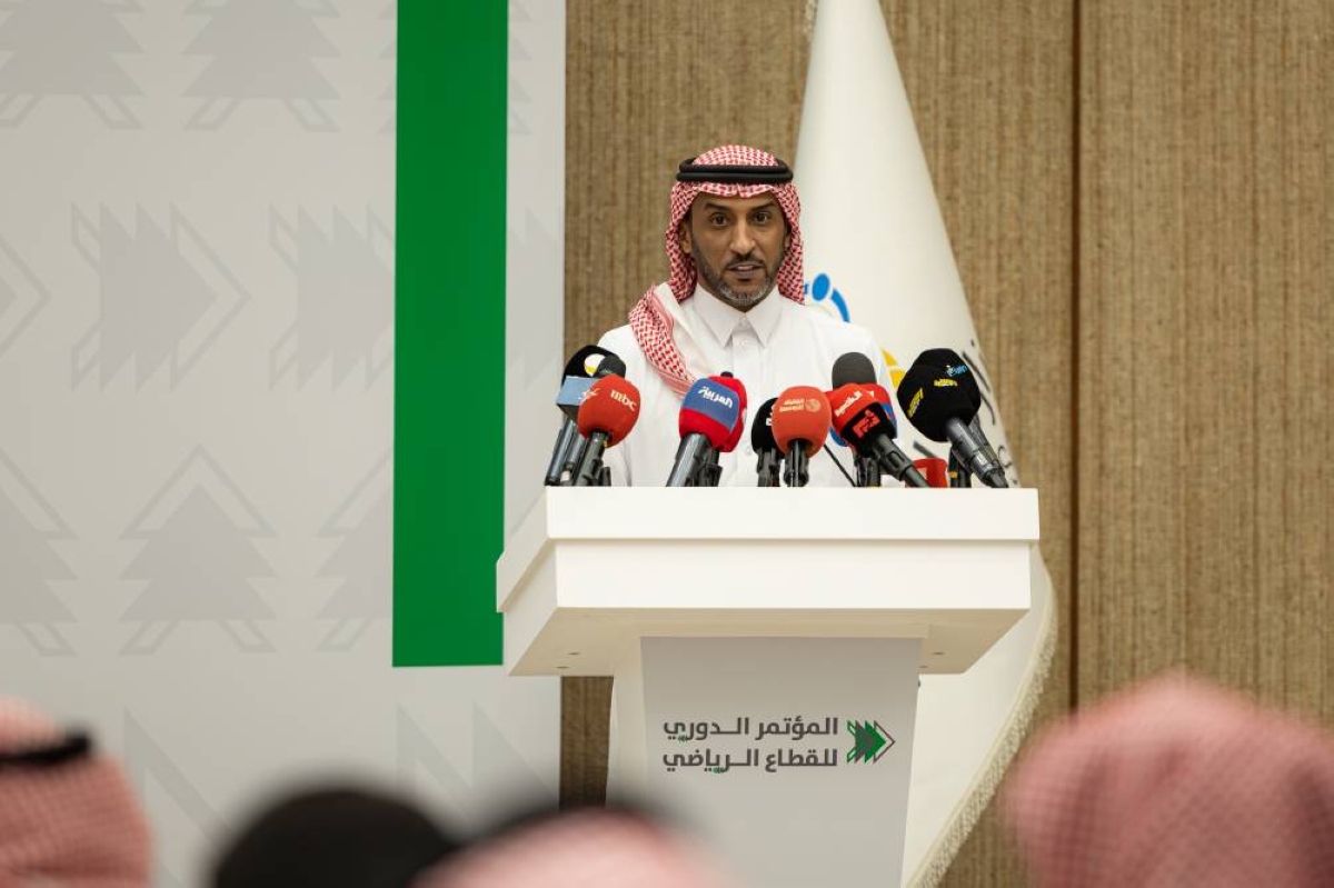 عبدالعزيز المسعد: شرط الـ 40 مليوناً ساهم في دعم أندية الشركات عبدالعزيز المسعد: شرط الـ 40 مليوناً ساهم في دعم أندية الشركات
