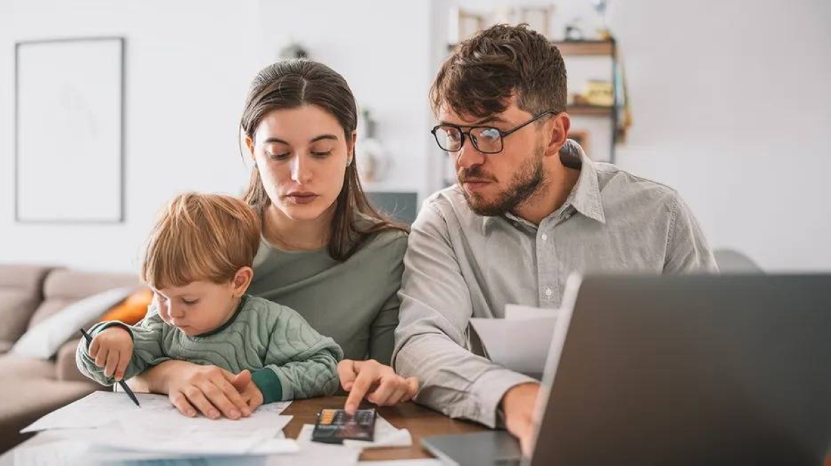 66 % من الآباء يقترضون للحفاظ على أناقة أبنائهم في المدرسة 66 % من الآباء يقترضون للحفاظ على أناقة أبنائهم في المدرسة