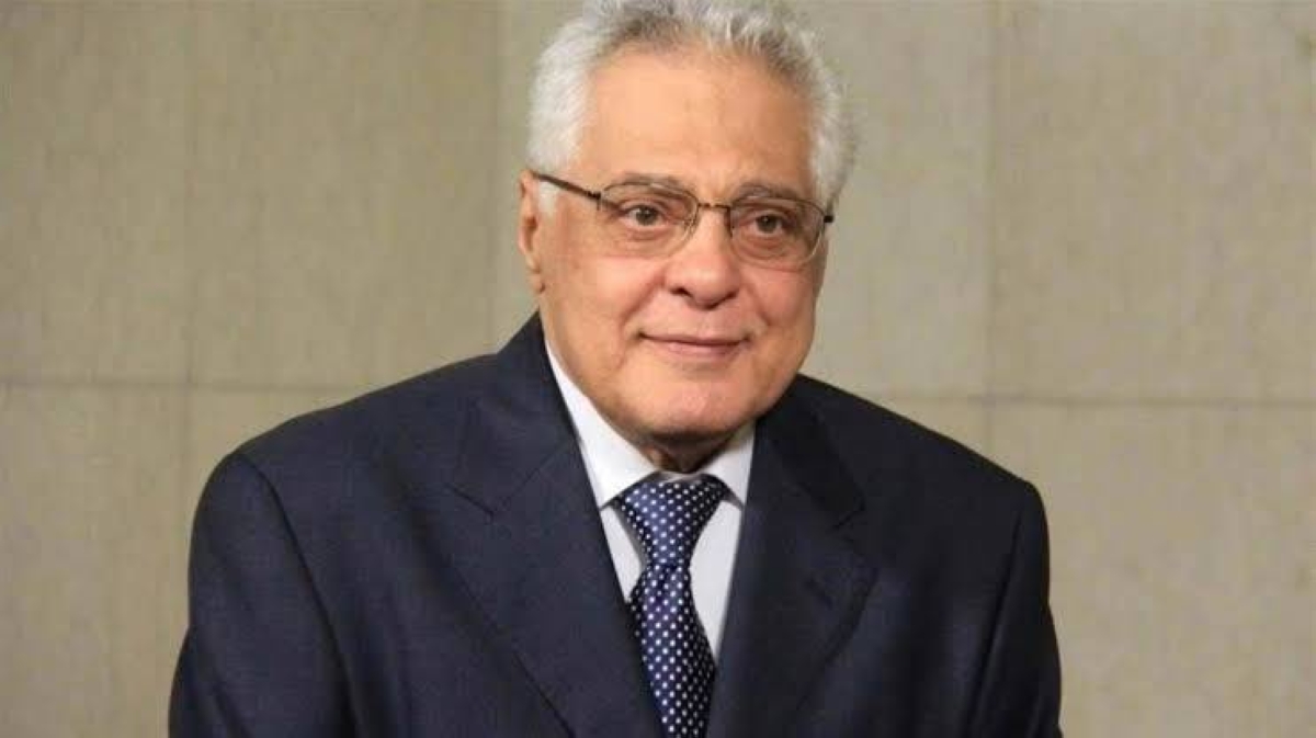 فنان مصري شهير يستغيث بالمسؤولين ويصدم الجمهور بحالته الصحيّة فنان مصري شهير يستغيث بالمسؤولين ويصدم الجمهور بحالته الصحيّة