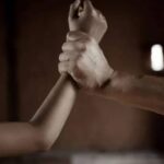 مصر: طفل يواجه لصاً ويُقتل دفاعاً عن محل والده