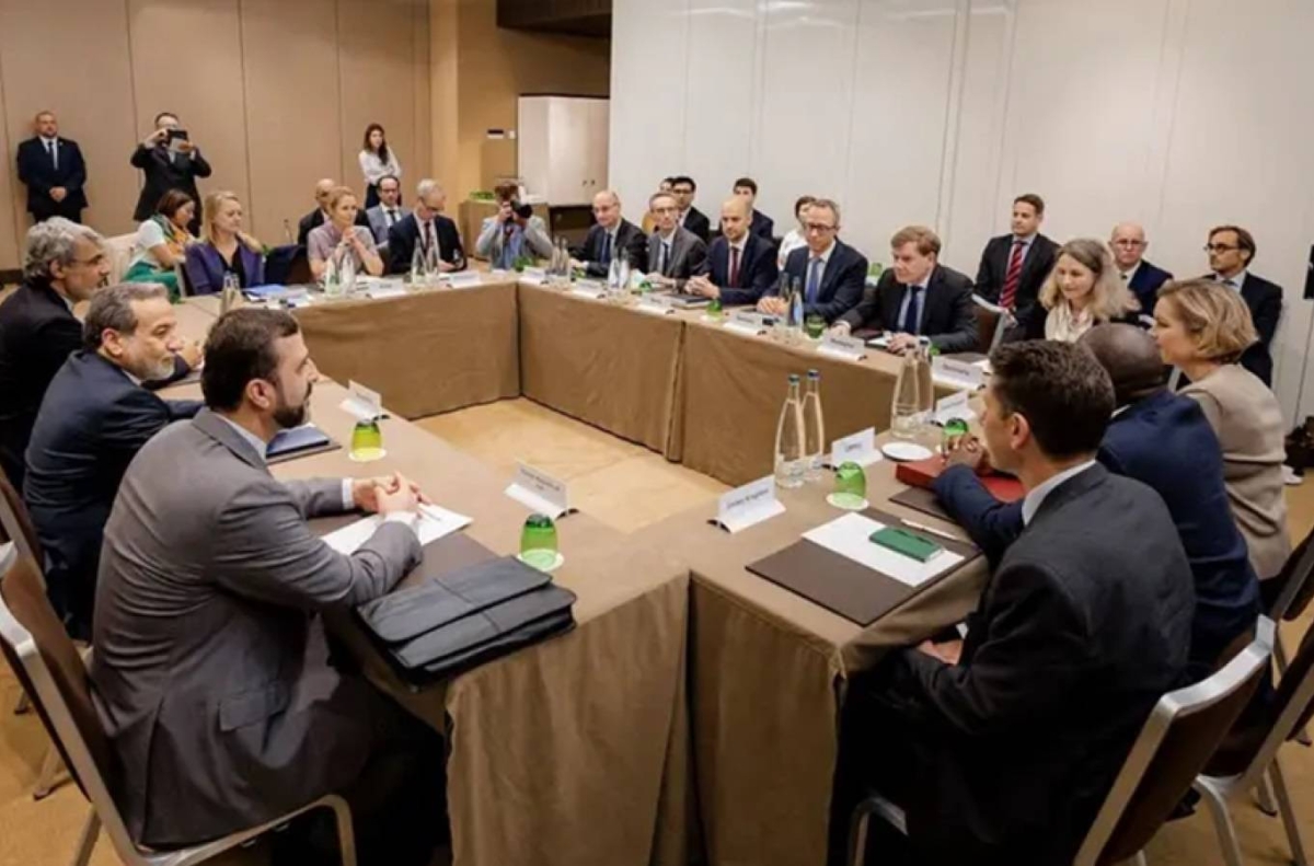 ما شروط «الترويكا» الأوروبية لمنع إعادة العقوبات على إيران؟ ما شروط «الترويكا» الأوروبية لمنع إعادة العقوبات على إيران؟