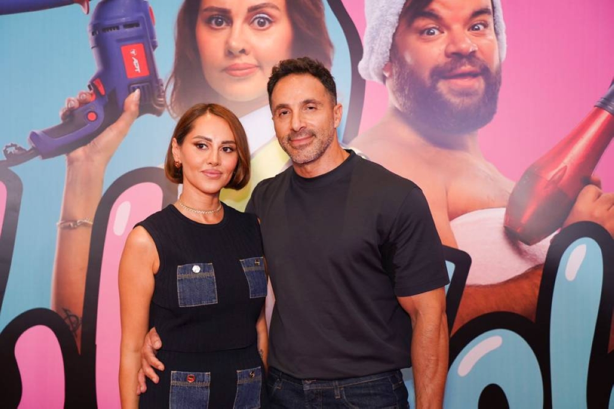 «بعد شائعات انفصالهما».. ياسمين رئيس رفقة زوجها رجل الأعمال في عرض فيلمها الجديد «بعد شائعات انفصالهما».. ياسمين رئيس رفقة زوجها رجل الأعمال في عرض فيلمها الجديد