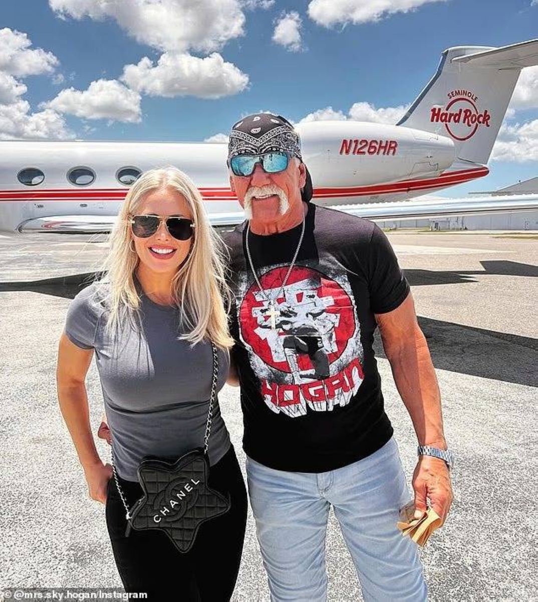 هل تسببت جراحة خاطئة في وفاة هالك هوجان؟ هل تسببت جراحة خاطئة في وفاة هالك هوجان؟