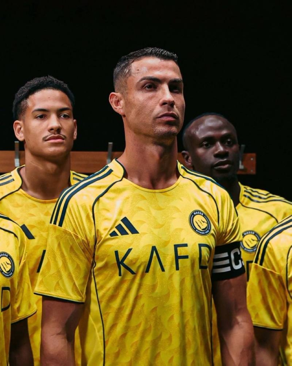 قبل صافرة البداية.. رونالدو يربط نجاح النصر بجماهيره: لن نفعلها وحدنا؟! قبل صافرة البداية.. رونالدو يربط نجاح النصر بجماهيره: لن نفعلها وحدنا؟!