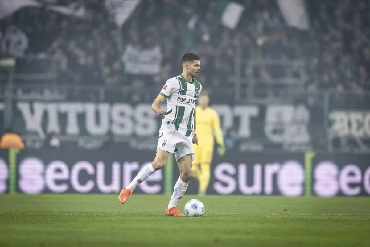 مدير «مونشنغلادباخ» لـ«عكاظ»: انتقال فايغل إلى الشباب لم يُحسم بعد