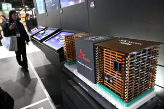 ترمب يوجّه ضربة جديدة لصناعة الرقائق الصينية