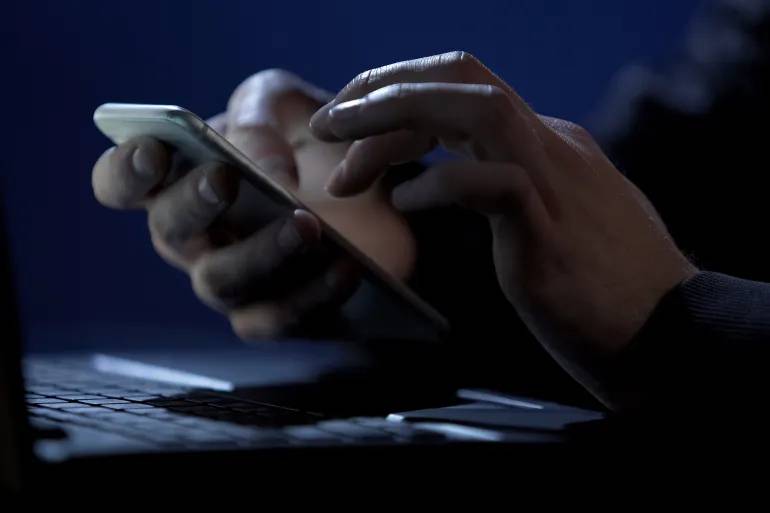 4 خطوات لحماية الأطفال من الاحتيال عبر الإنترنت 4 خطوات لحماية الأطفال من الاحتيال عبر الإنترنت