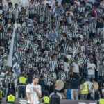 جماهير الشباب تصب غضبها على الإدارة واللاعبين