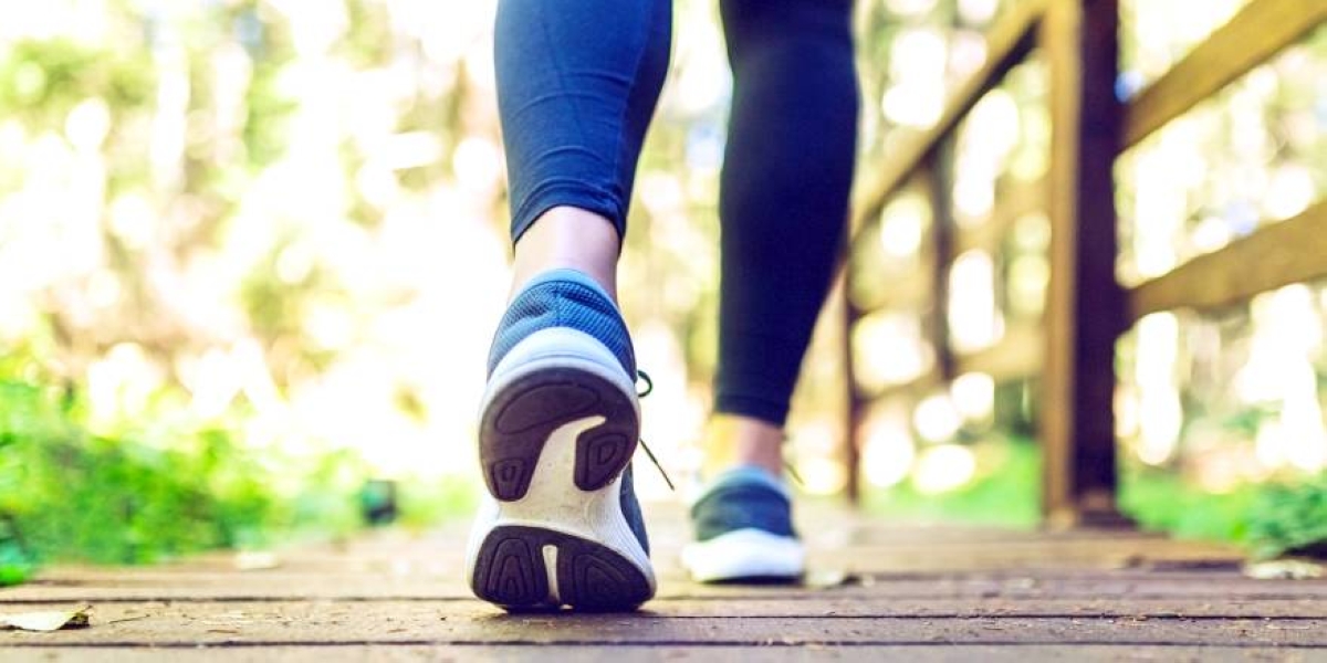 فوائد المشي في القرية