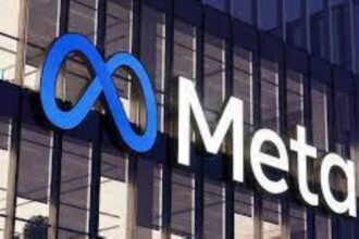 ميتا تراجع أنظمة الذكاء الاصطناعي لحماية المراهقين