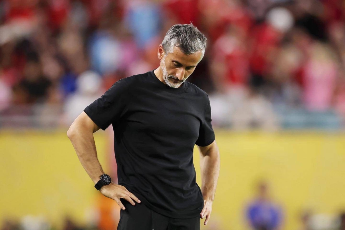 رسمياً.. الأهلي المصري يُقيل مدربه ريبيرو رسمياً.. الأهلي المصري يُقيل مدربه ريبيرو