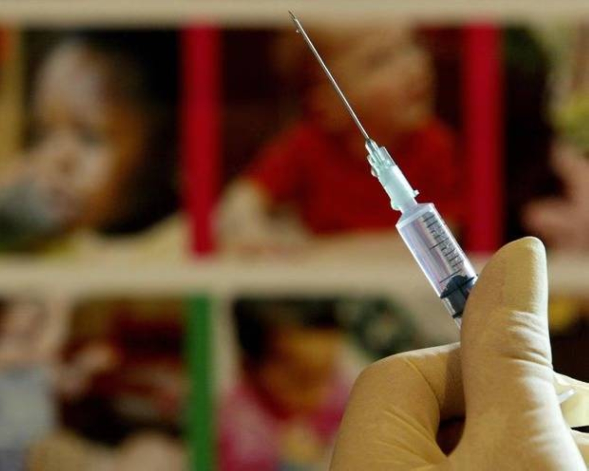 أزمة تطعيمات تهدد أطفال بريطانيا.. وفاة رضيع بسبب السعال الديكي أزمة تطعيمات تهدد أطفال بريطانيا.. وفاة رضيع بسبب السعال الديكي