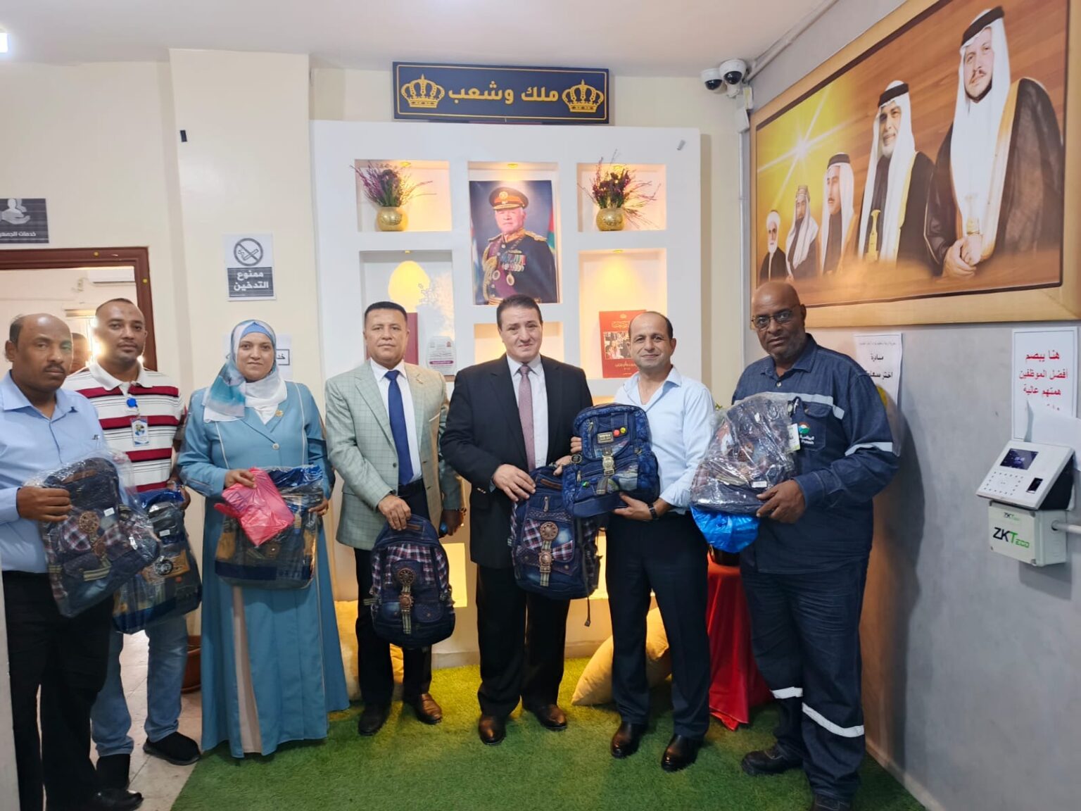 شركة البوتاس العربية تدعم مدارس الأغوار الجنوبية بالحقائب والقرطاسية شركة البوتاس العربية تدعم مدارس الأغوار الجنوبية بالحقائب والقرطاسية