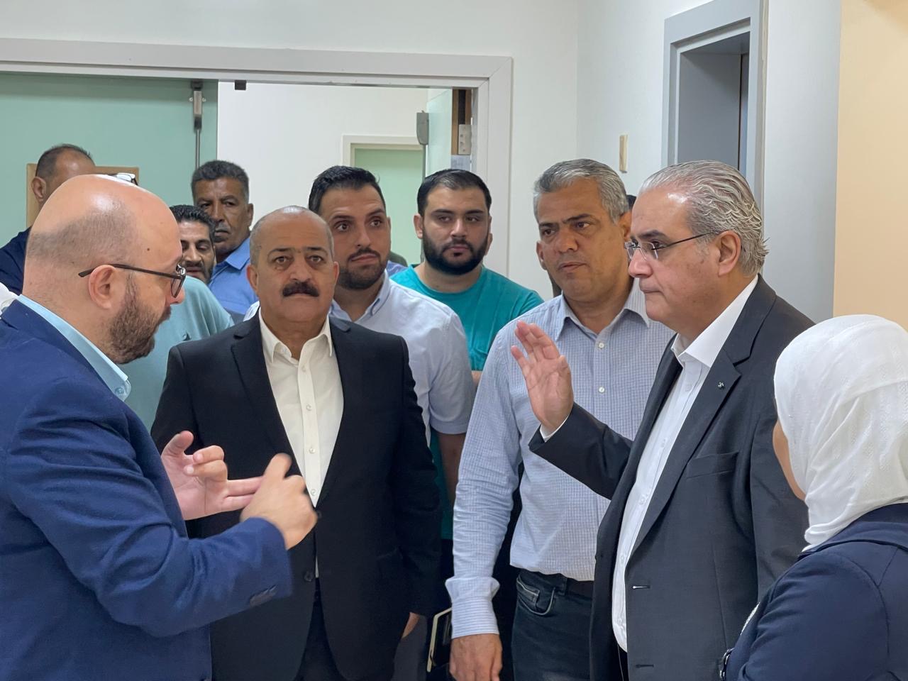 البدور: أكثر من 10 فرق تعمل بشكل متزامن لتجهيز مستشفى بسمة الجديد البدور: أكثر من 10 فرق تعمل بشكل متزامن لتجهيز مستشفى بسمة الجديد