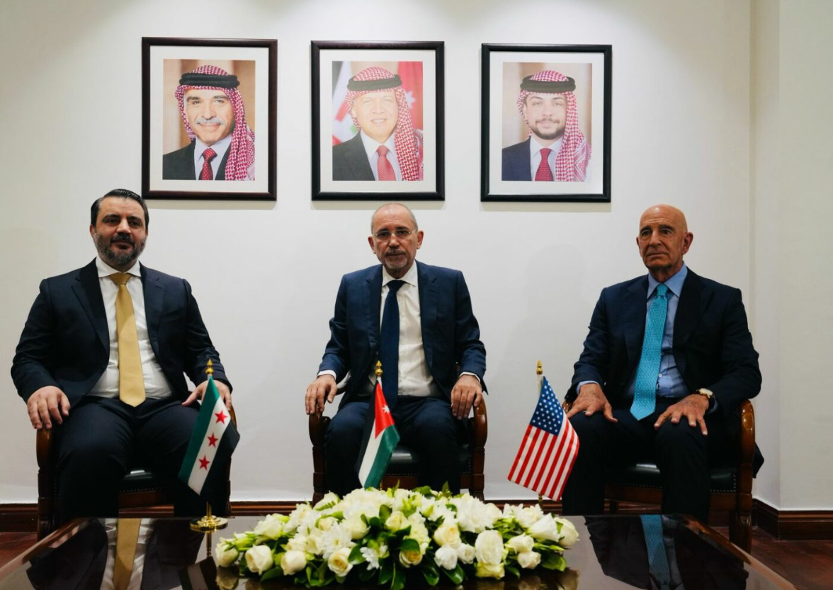 اتفاق على تشكيل مجموعة عمل ثلاثية لتثبيت وقف إطلاق النار في السويداء اتفاق على تشكيل مجموعة عمل ثلاثية لتثبيت وقف إطلاق النار في السويداء