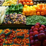 2390 طنا من الخضار والفواكه ترد للسوق المركزي اليوم