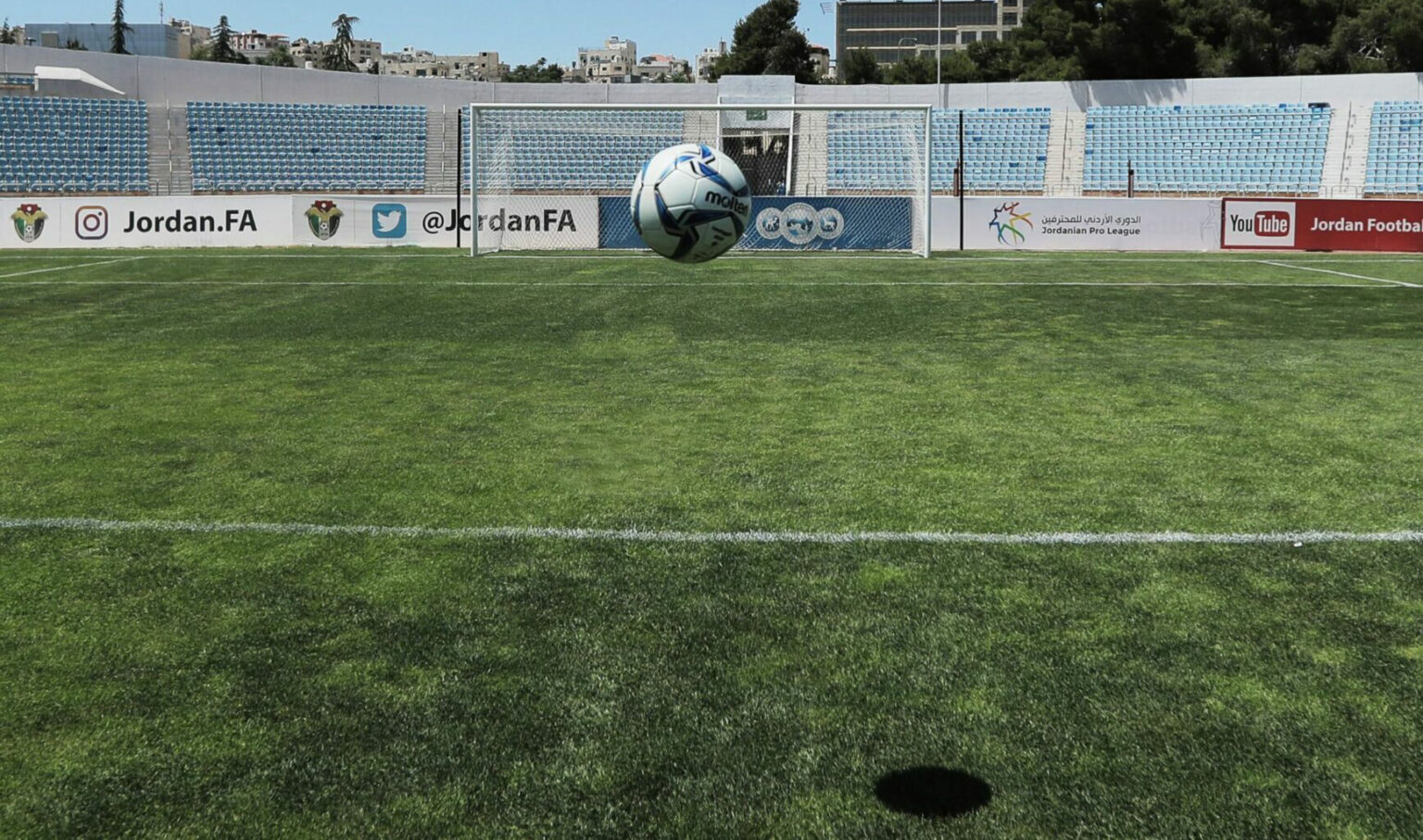 الأردنيون يغزون الاحتراف الكروي الخارجي: تعاقدات رسمية وصفقات مرتقبة