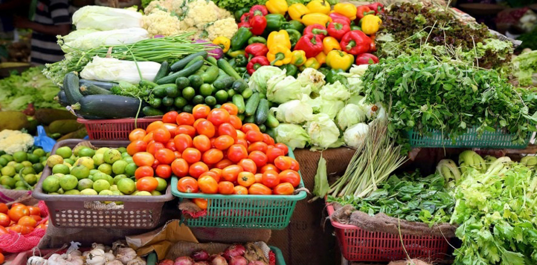 3257طنا من الخضار والفواكه ترد للسوق المركزي اليوم 3257طنا من الخضار والفواكه ترد للسوق المركزي اليوم