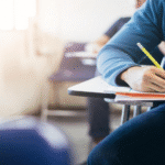 السماح لطلبة 2007 بإعادة عدد غير محدد من المباحث في تكميلية التوجيهي