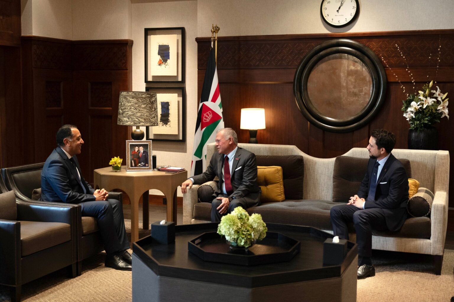 الملك يستقبل رئيس الوزراء المصري الملك يستقبل رئيس الوزراء المصري