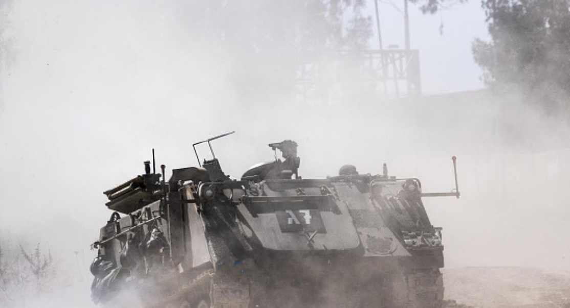 الجيش الإسرائيلي يعلن إصابة 7 جنود بانفجار عبوة بناقلة جند مدرعة​ 