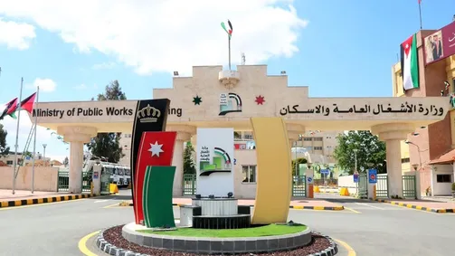 وزارة الأشغال تبدأ صيانة شاملة لـ6 طرق رئيسية في الوسط