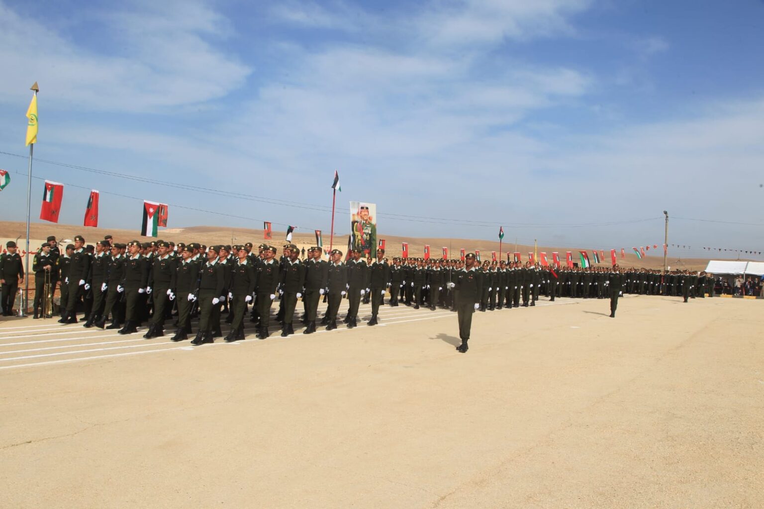 المومني: 20 مليون دينار كلف برنامج خدمة العلم المومني: 20 مليون دينار كلف برنامج خدمة العلم