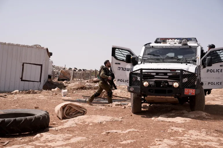 محافظة القدس: 7 آلاف فلسطيني مهددون بالتهجير القسري من بادية القدس محافظة القدس: 7 آلاف فلسطيني مهددون بالتهجير القسري من بادية القدس