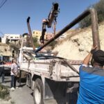 وزارة المياه تردم آبارا مخالفة وتضبط حفارة في وسط وجنوب العاصمة