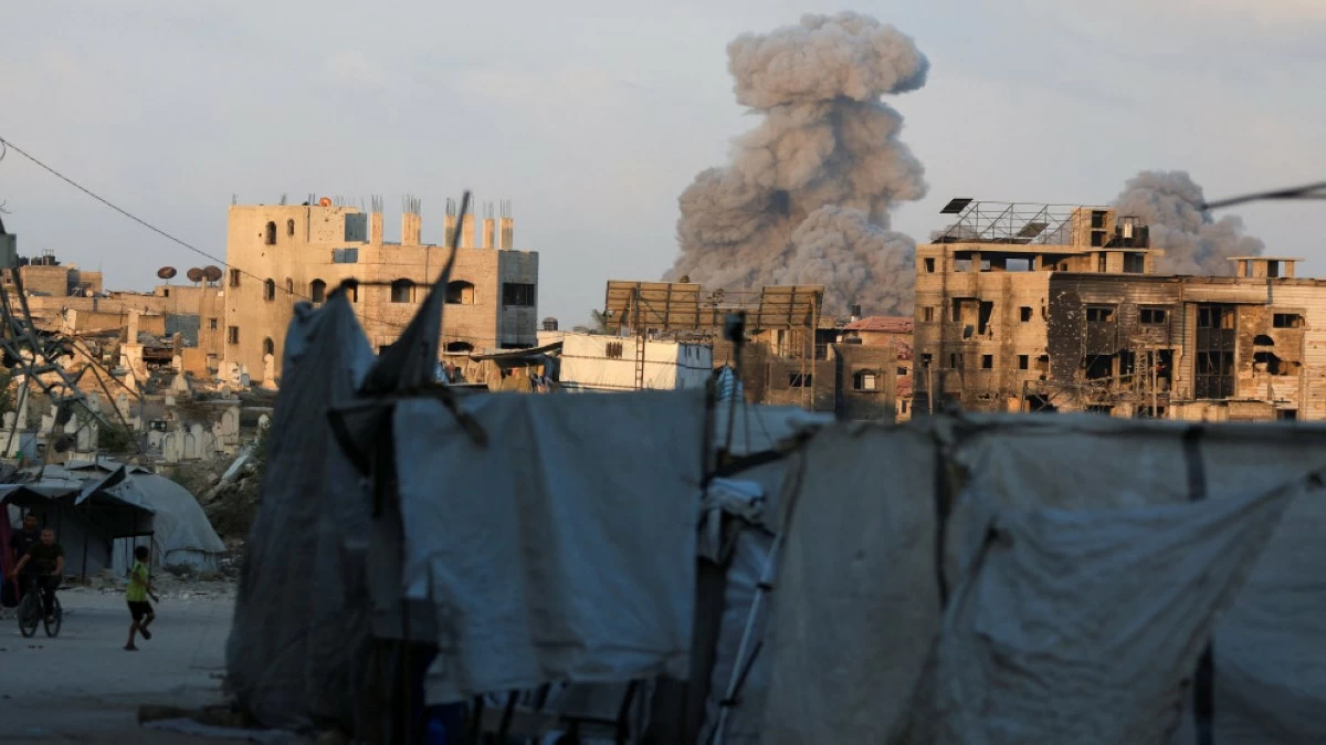 10 شهداء بقصف إسرائيلي على غزة وخان يونس بينهم منتظرو مساعدات​ 