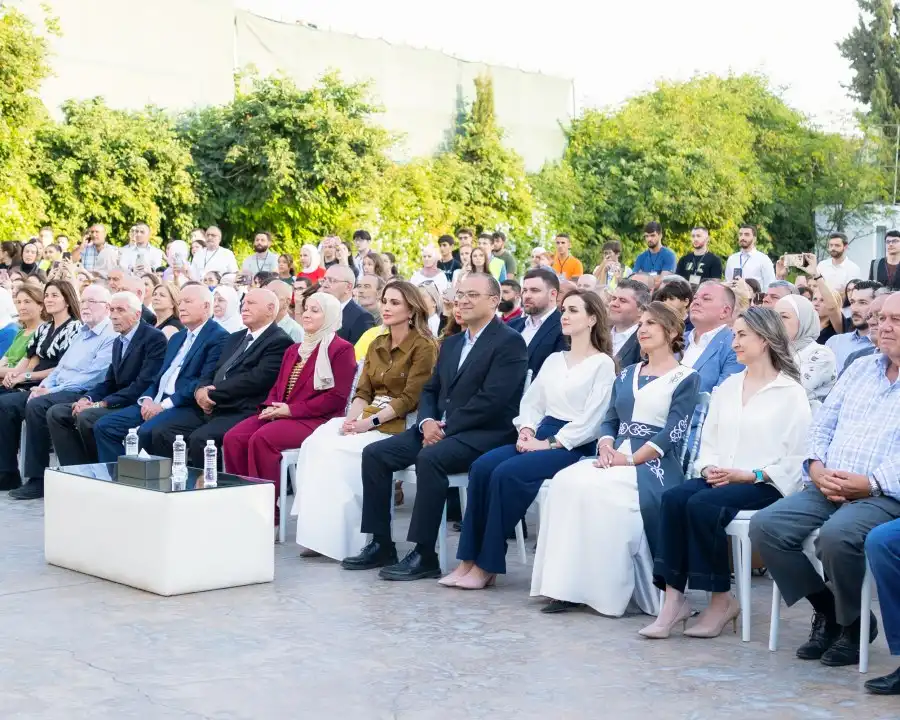 الملكة رانيا العبدالله تفتتح بازار النادي الأهلي الملكة رانيا العبدالله تفتتح بازار النادي الأهلي