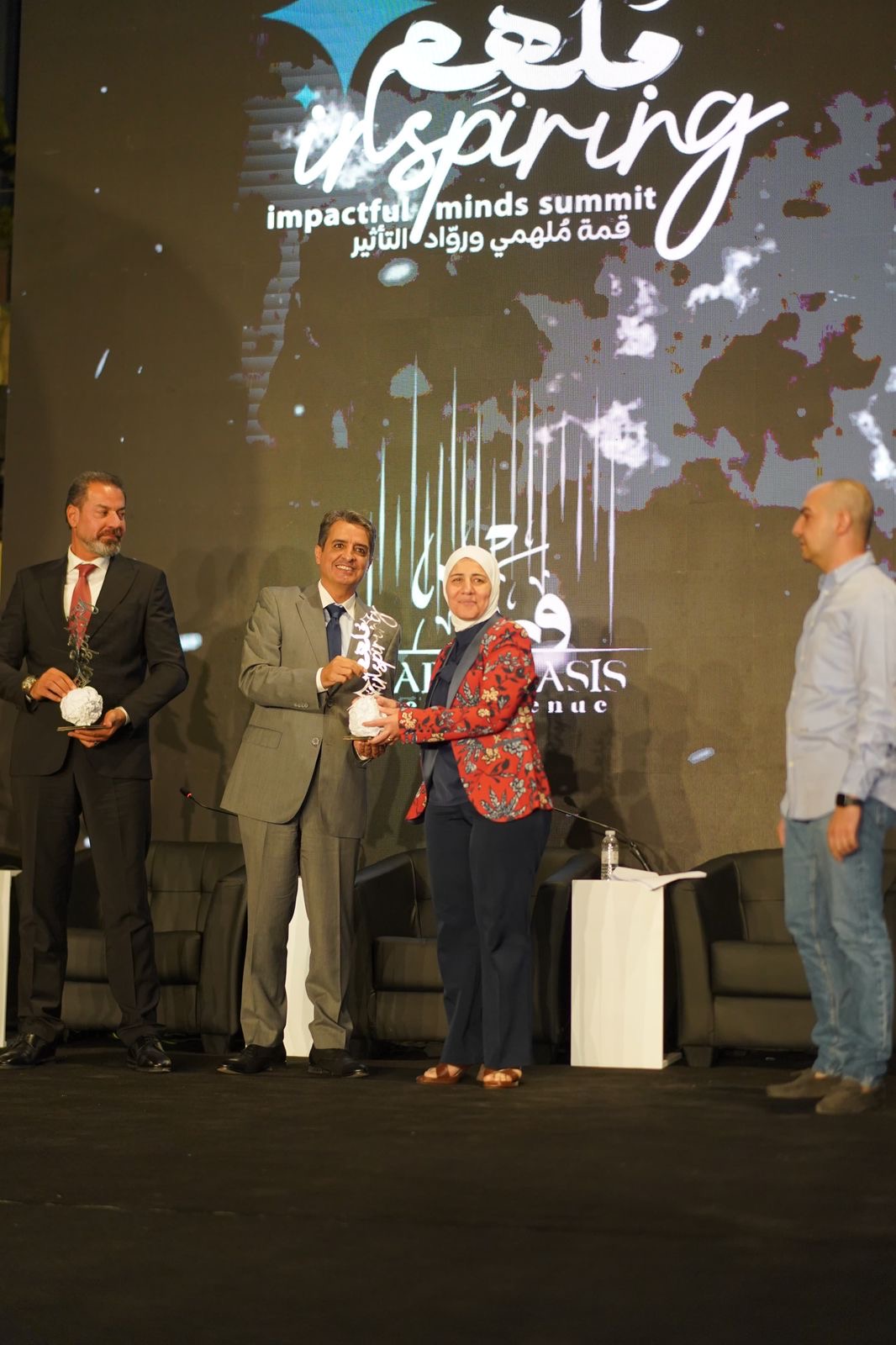 وزارة الاقتصاد الرقمي تحصد جائزة “أفضل قصة نجاح في القطاع العام” ضمن قمة مُلهم