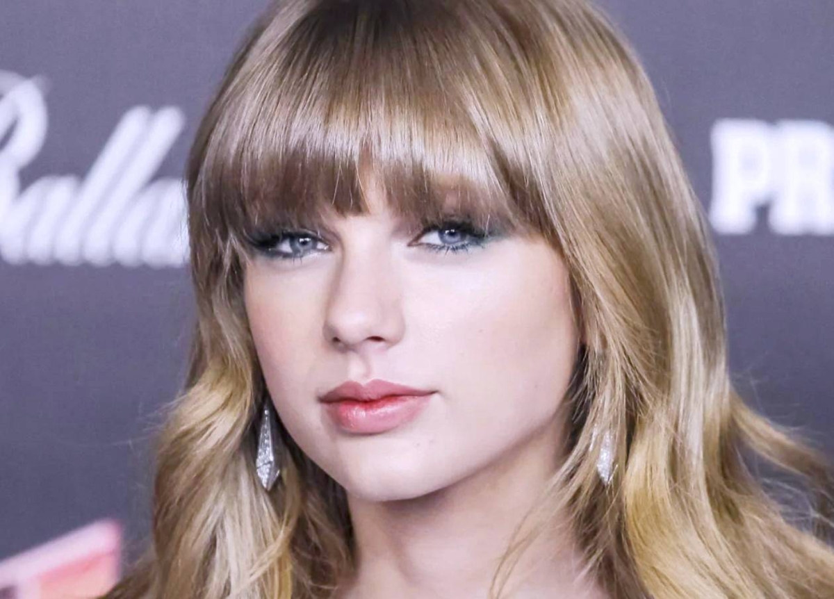 منشور خطبة تايلور سويفت وترافيس كيلسي يحطم رقماً قياسياً