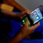 تحديات تقنية تهدد خطة أستراليا لحظر التواصل للمراهقين