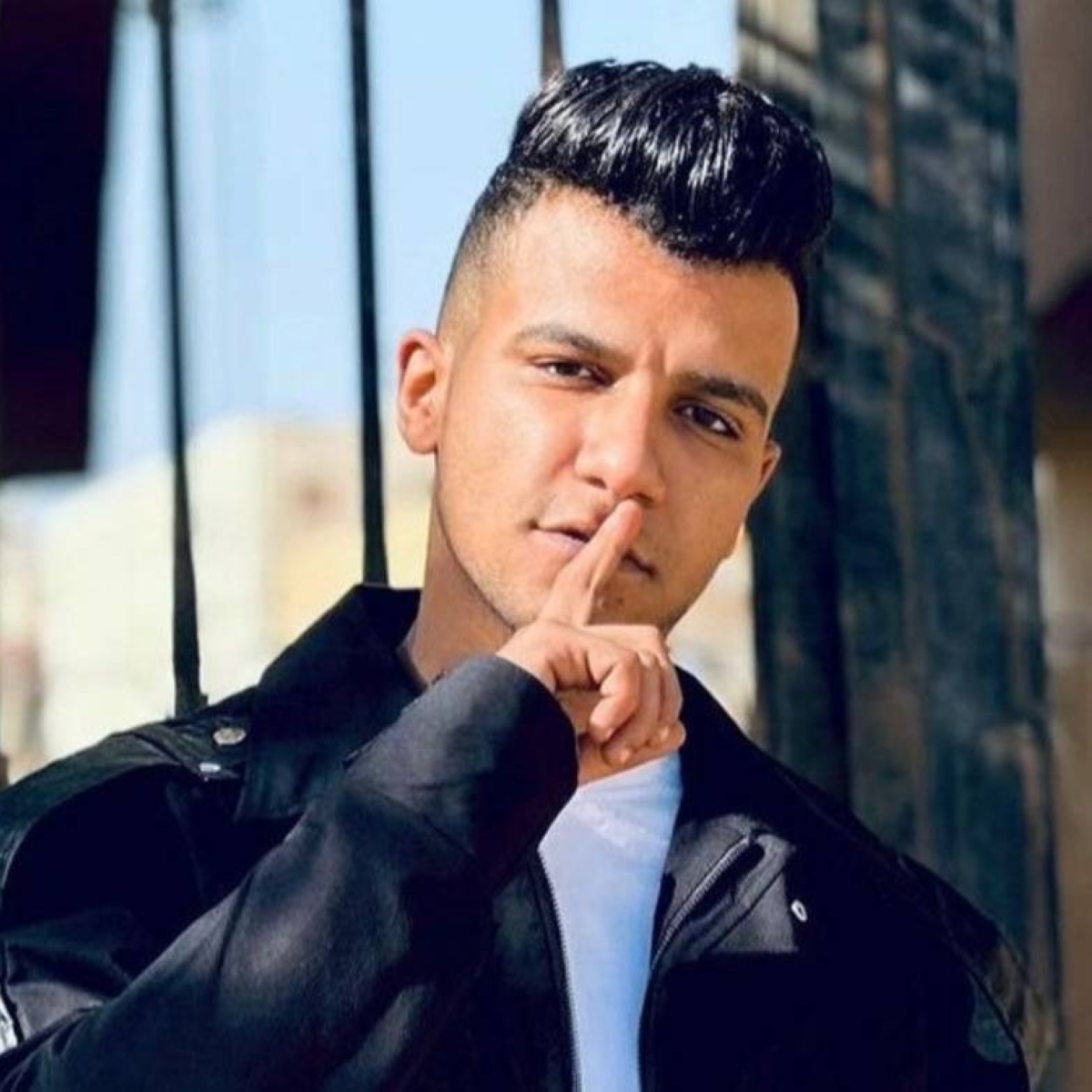 إصابة مطرب المهرجانات عصام صاصا بجروح خطيرة في القدم واليد إصابة مطرب المهرجانات عصام صاصا بجروح خطيرة في القدم واليد