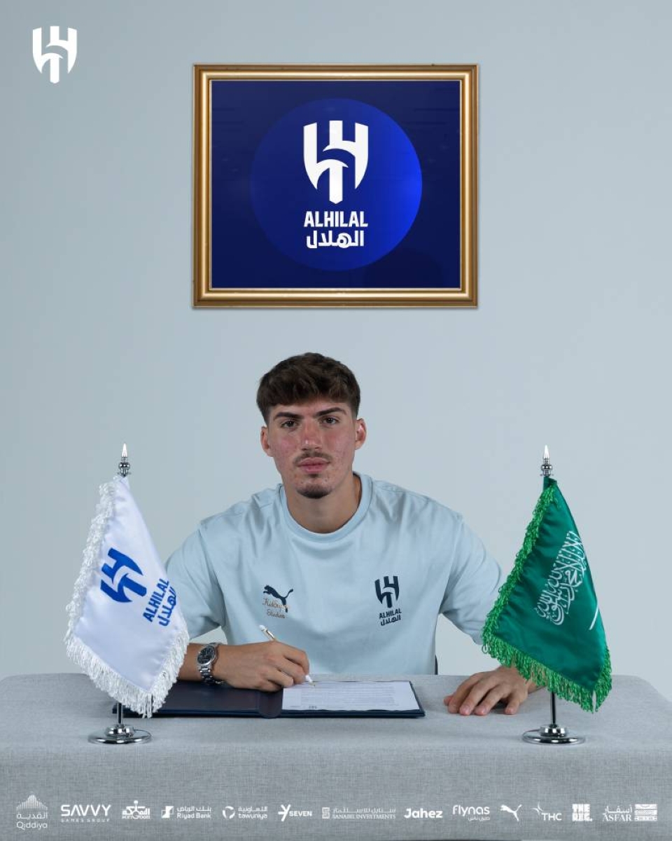 فيديو.. التركي أكتشيشيك: ظهور الهلال في المونديال شجعني على الانتقال فيديو.. التركي أكتشيشيك: ظهور الهلال في المونديال شجعني على الانتقال