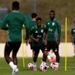 فيديو.. رينارد يعتمد المربعات والتنظيم الدفاعي.. و«STC TV» تنقل ودّية مقدونيا