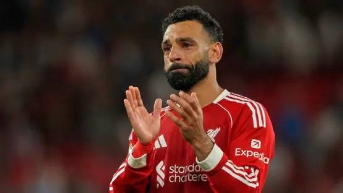 صلاح يعترف بصعوبة التأقلم مع زميله الجديد.. ويكشف سبب بكائه صلاح يعترف بصعوبة التأقلم مع زميله الجديد.. ويكشف سبب بكائه